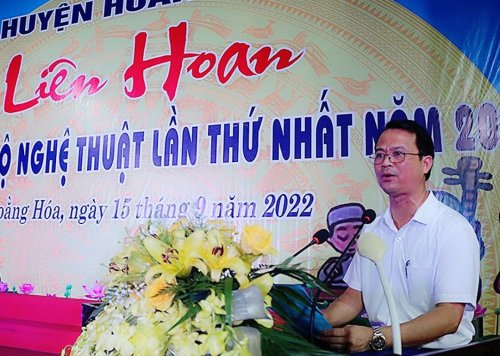 đồng chí Nguyễn Cao Thiên- Phó trưởng phòng VH- TT huyện bế mạc liên hoan.jpg